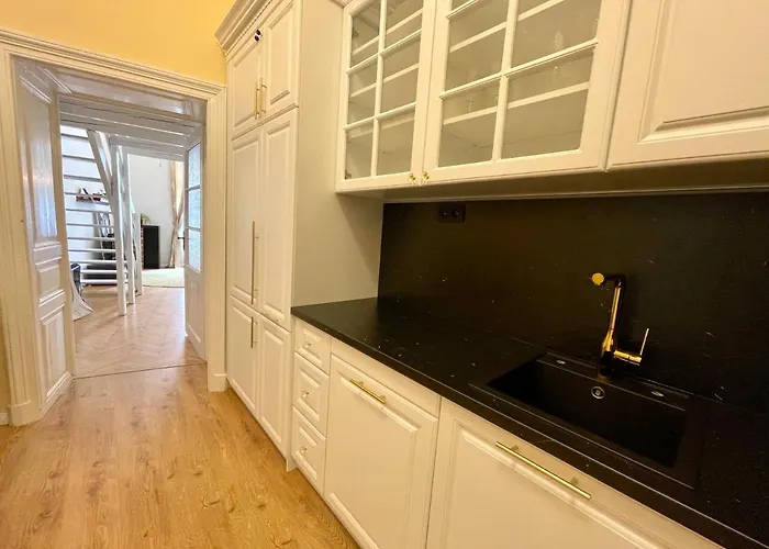 Paul's Palace - Absolute Center! アパート *