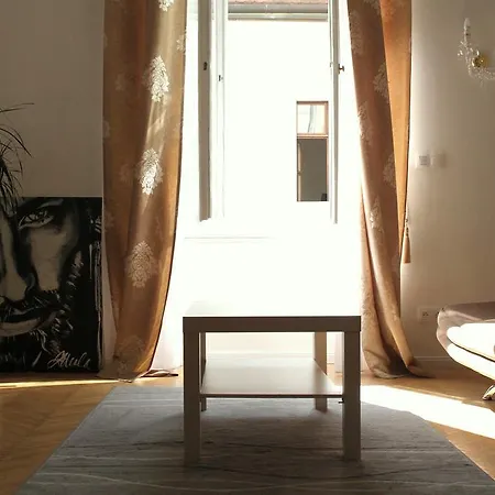 Paul's Palace - Absolute Center! Apartman