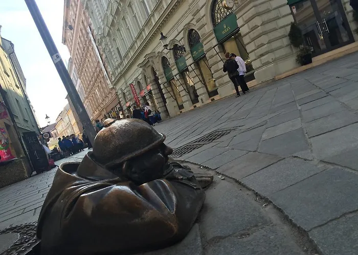 Paul's Palace - Absolute Center! דירה ברטיסלאבה